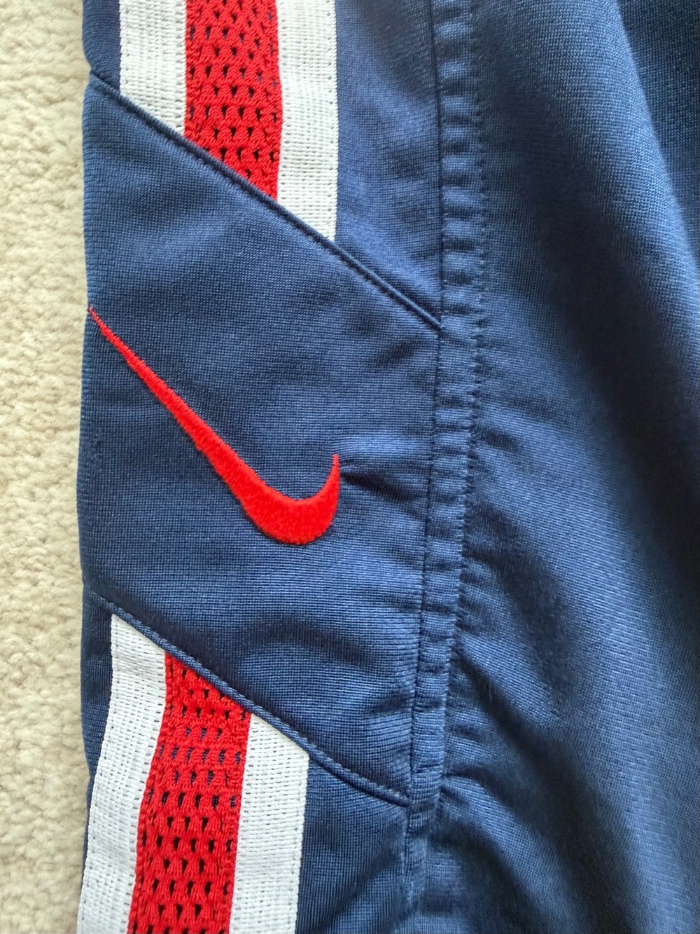 Vintage men’s Nike track pants